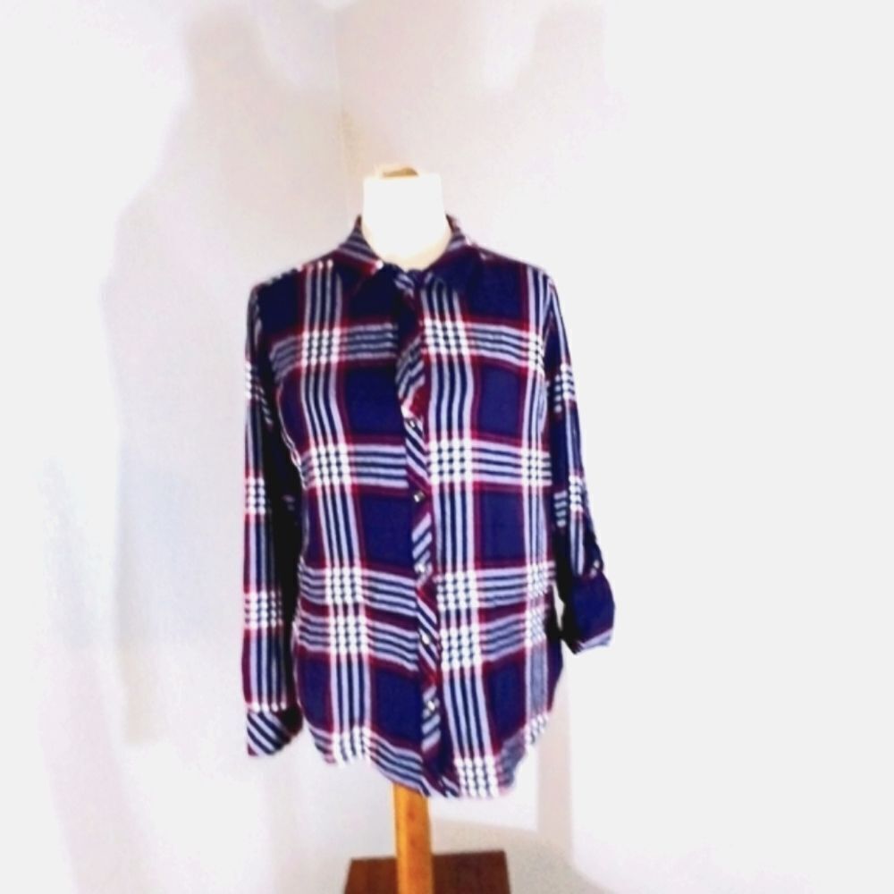 Kut from the Kloth Navy Plaid Shirt Size M